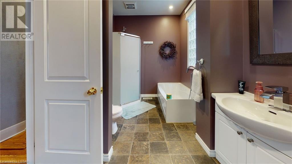 Listing 40374829 - Large Photo # 19