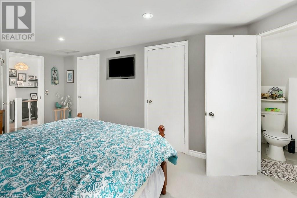 Listing 40375357 - Large Photo # 23