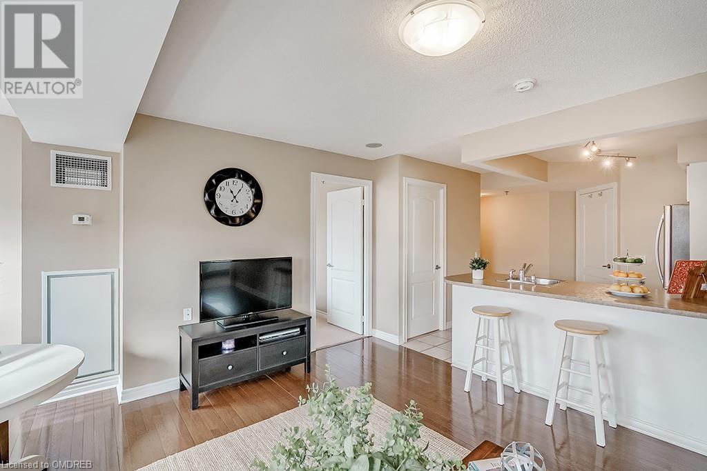 Listing 40375441 - Large Photo # 20