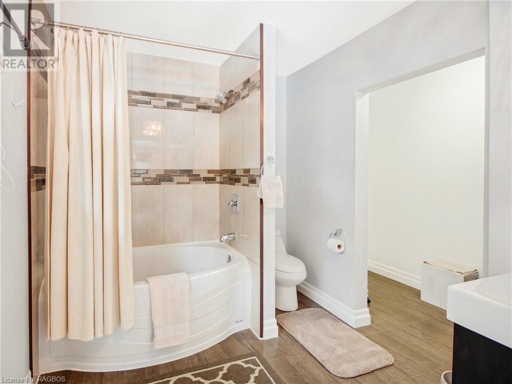 Listing 40375542 - Large Photo # 32