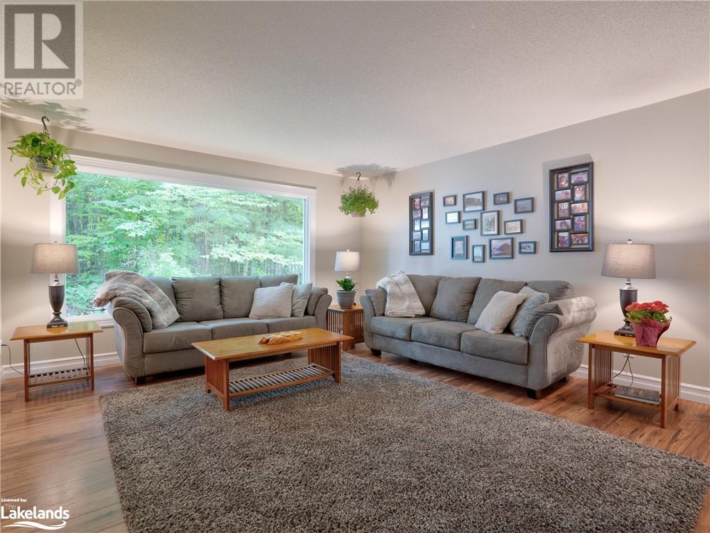 Listing 40375912 - Large Photo # 3