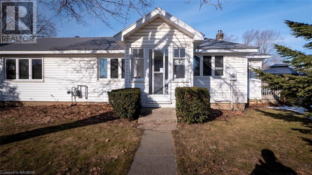 Listing 40376215 - Large Photo # 5