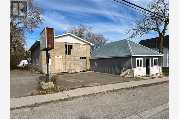 21 KING Street W, Lansdowne