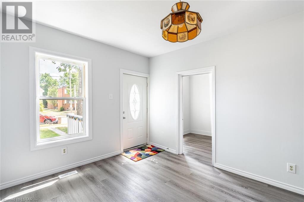 Listing 40376634 - Large Photo # 3