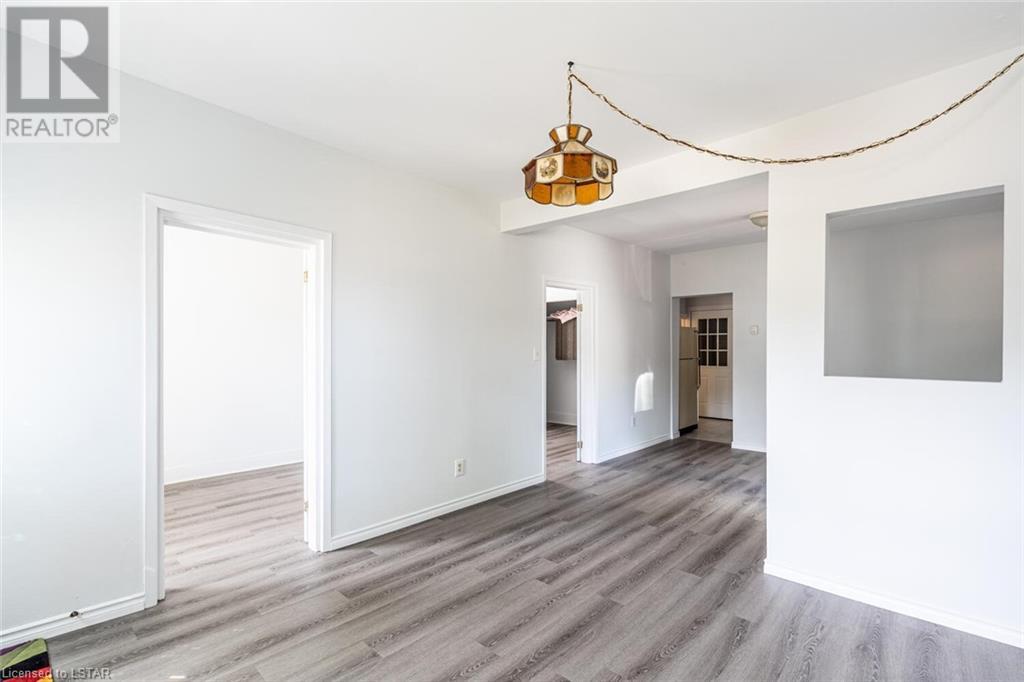 Listing 40376634 - Large Photo # 4