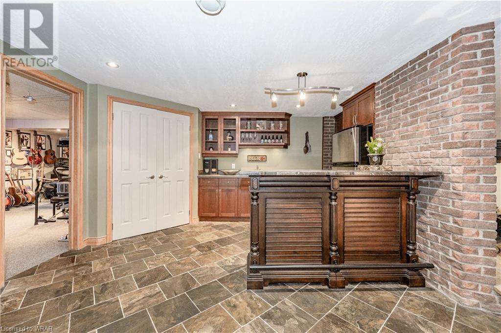 Listing 40376835 - Large Photo # 33