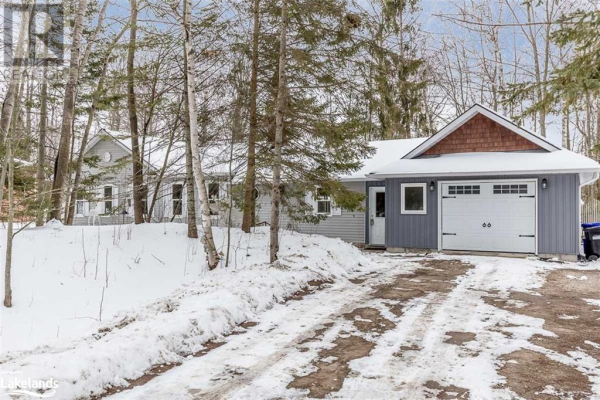 15 SUNWARD Drive, Wasaga Beach