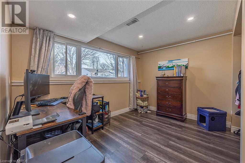 Listing 40377012 - Large Photo # 18