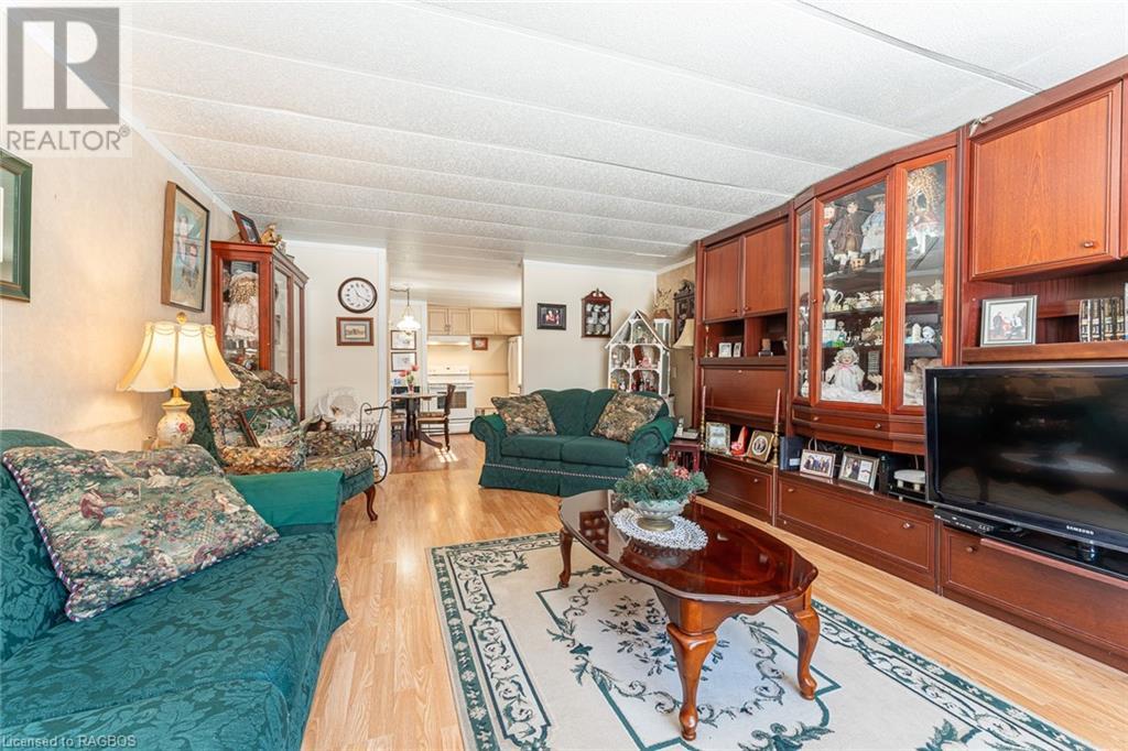 Listing 40377202 - Large Photo # 15