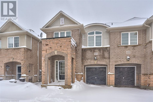 4227 COLE Crescent, Burlington