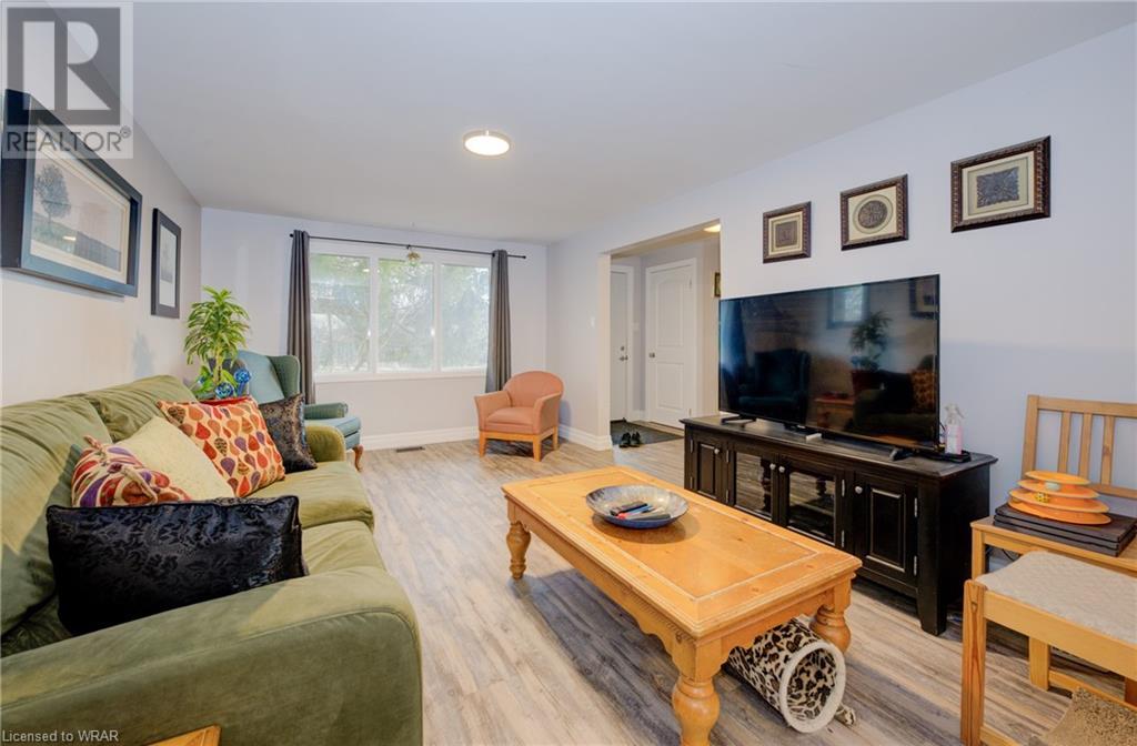 Listing 40377617 - Large Photo # 3