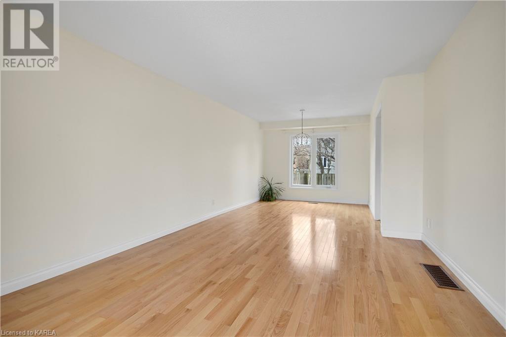 Listing 40378112 - Large Photo # 7