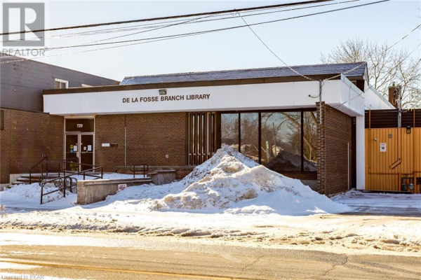 729 PARK Street S, Peterborough