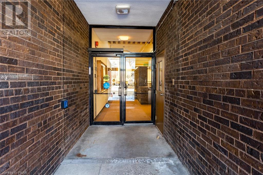 Listing 40378223 - Large Photo # 3