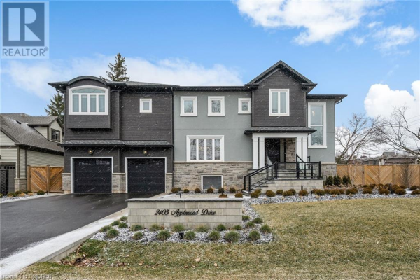 2405 APPLEWOOD Drive, Oakville