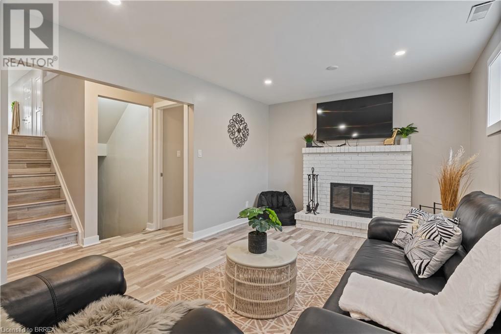 Listing 40379577 - Large Photo # 24
