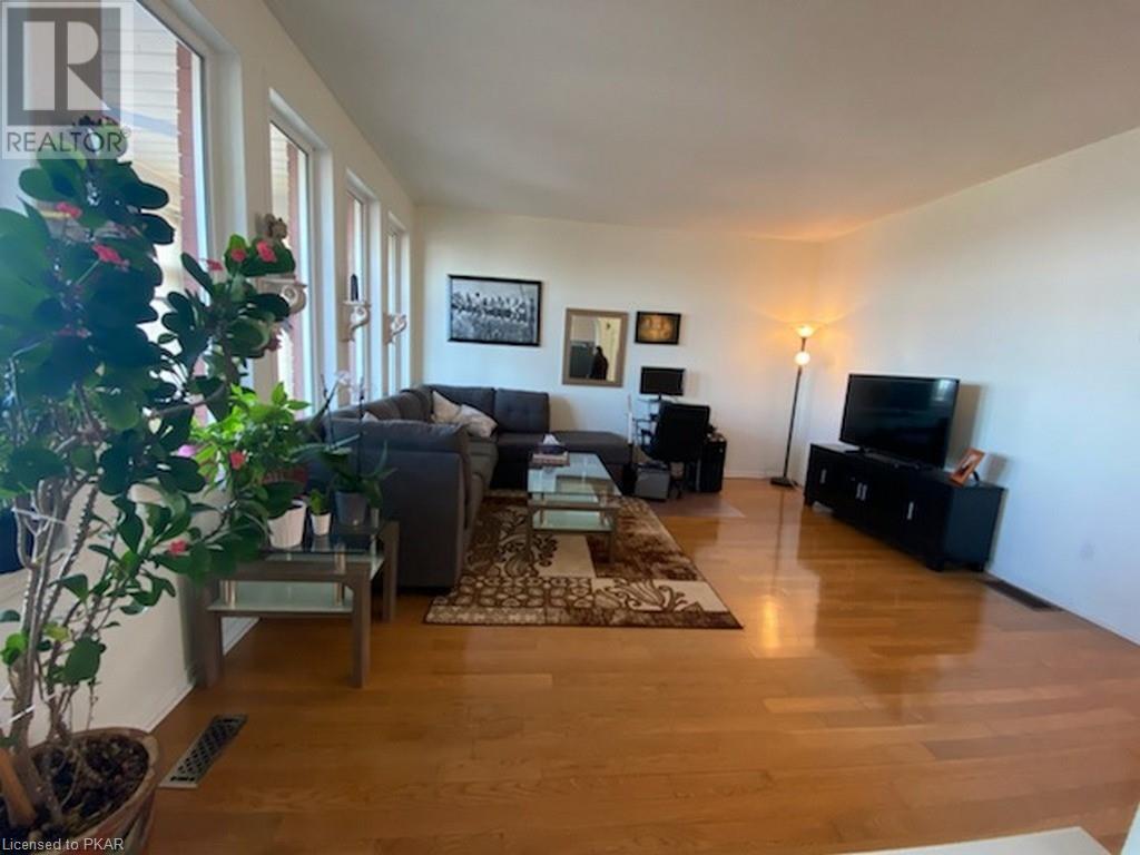 Listing 40379634 - Large Photo # 7