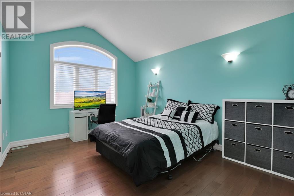 Listing 40380169 - Large Photo # 24