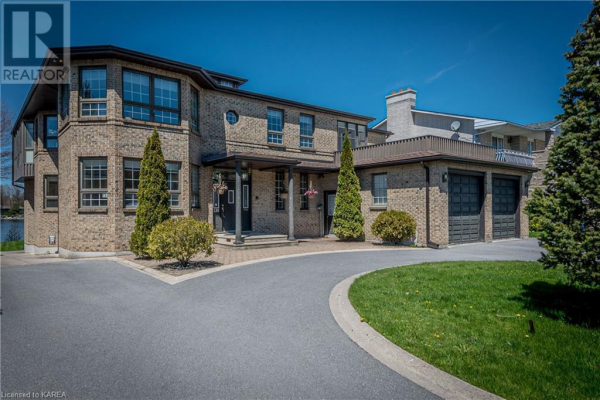 130 LAKESHORE Boulevard, Kingston