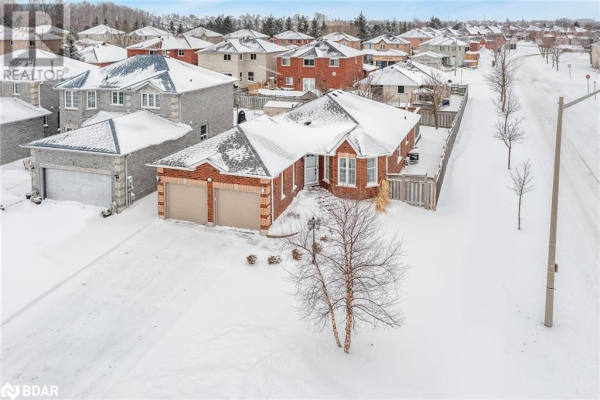 1 SHAINA Court, Barrie