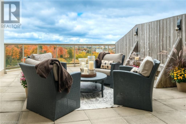 255 KEATS Way Unit# 1305, Waterloo