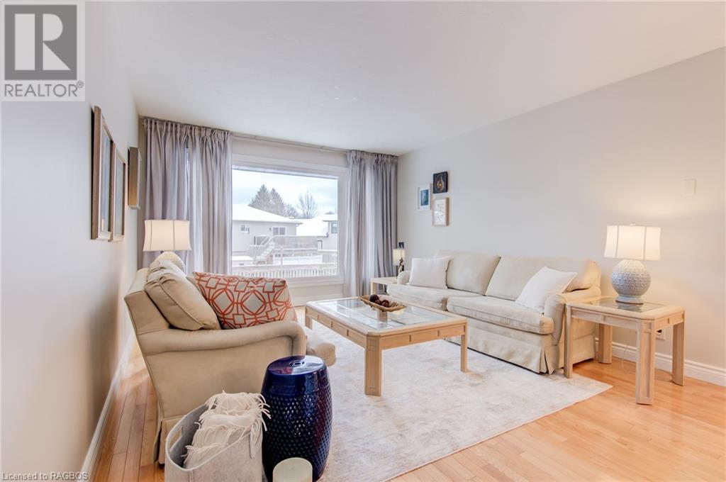 245 4TH Avenue W, Owen Sound