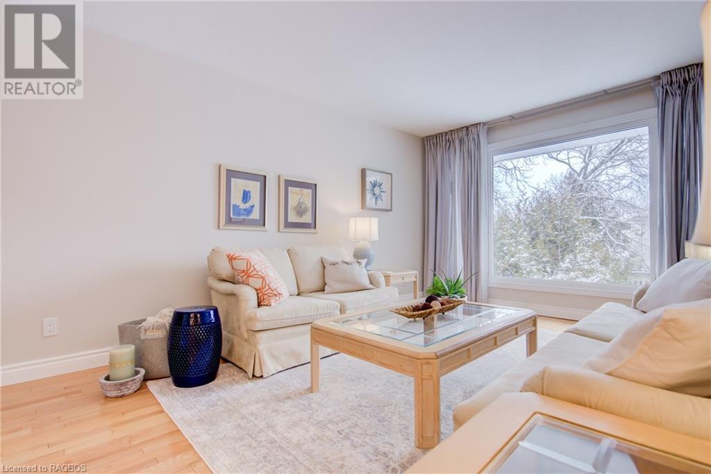 245 4TH Avenue W, Owen Sound