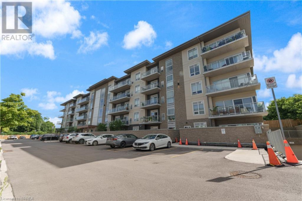 16 MARKLE Crescent Unit# 401, Ancaster