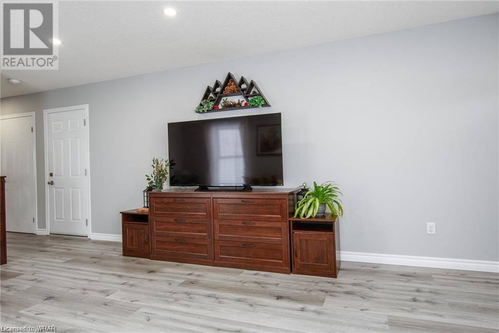 Listing 40382008 - Large Photo # 13