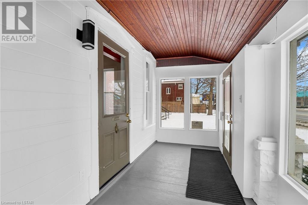 Listing 40382020 - Large Photo # 2
