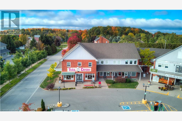 35 CRAWFORD Crescent, Campbellville