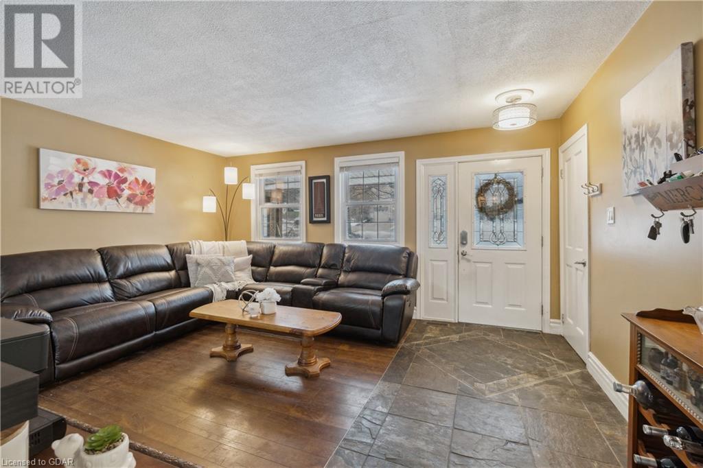Listing 40382173 - Large Photo # 4