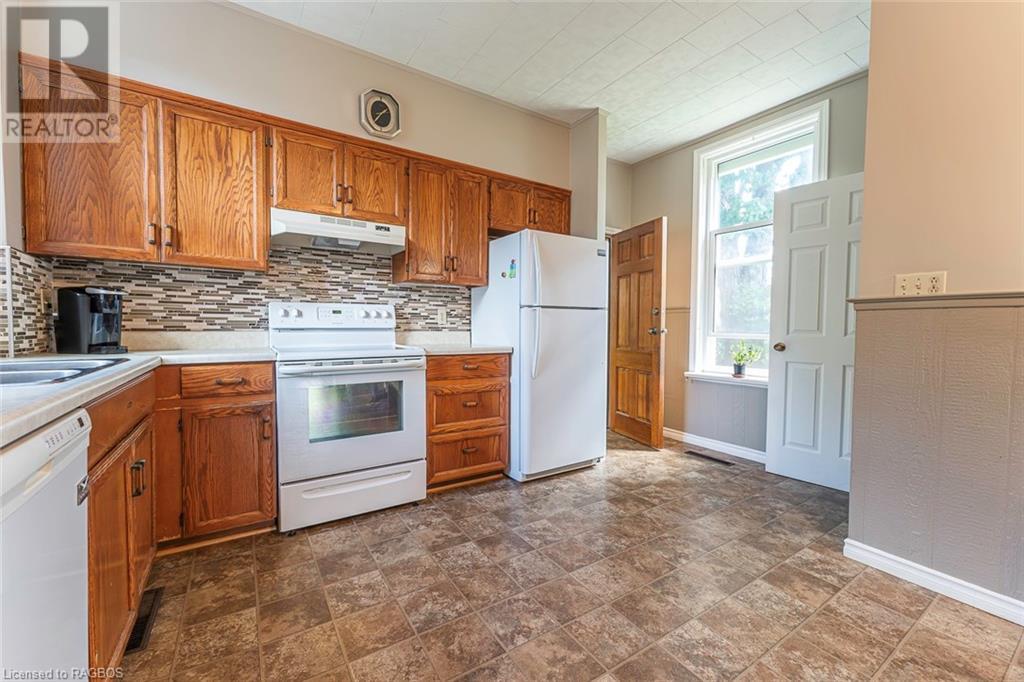 Listing 40382238 - Large Photo # 5