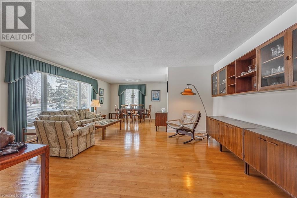 Listing 40382252 - Large Photo # 10