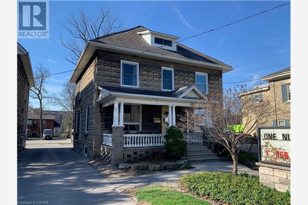 112 CENTRE Street, St. Thomas