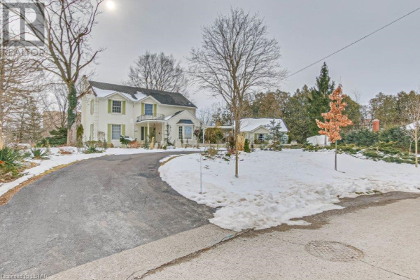 1476 CORLEY Drive, London