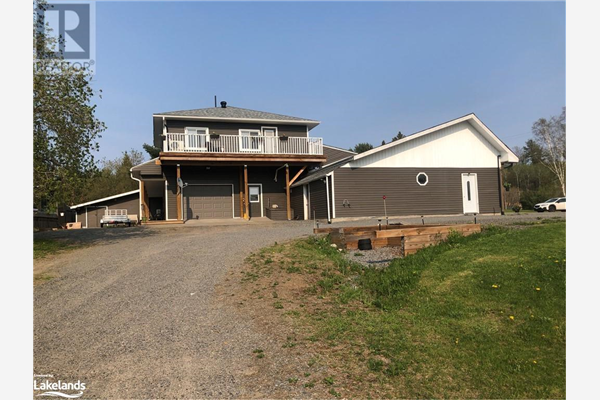 8 SHELLWOOD SHORES Avenue, Huntsville