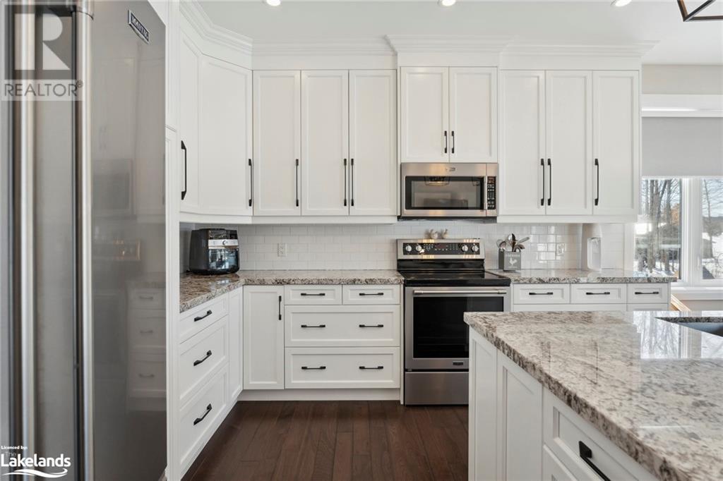 Listing 40384001 - Large Photo # 12