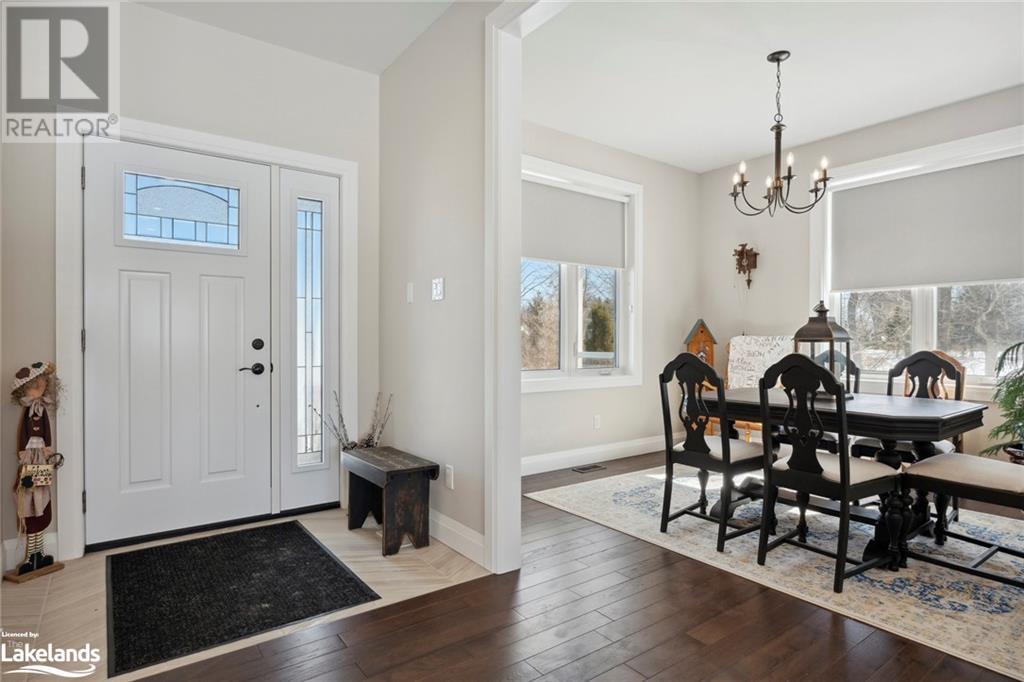 Listing 40384001 - Large Photo # 2