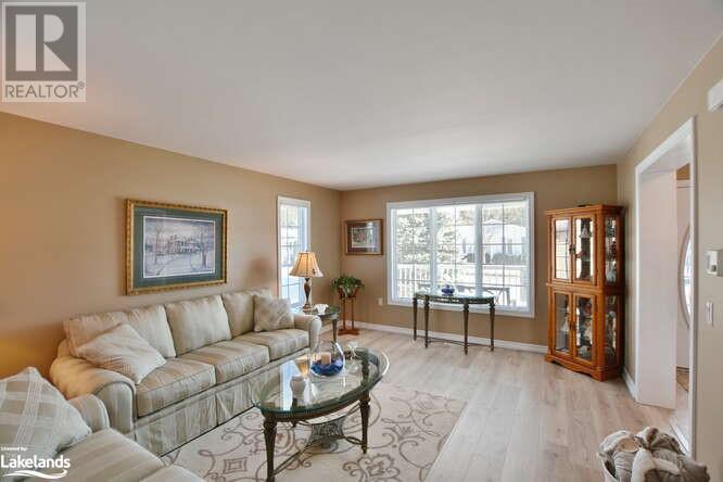 Listing 40384056 - Large Photo # 4