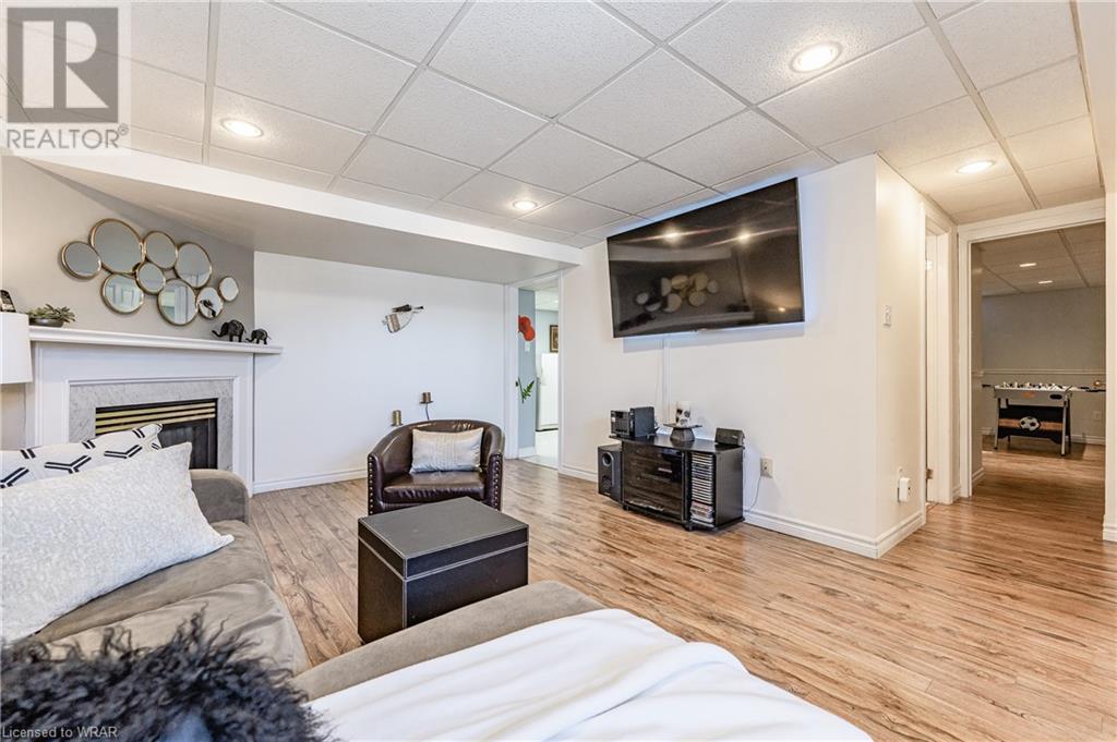 Listing 40384187 - Large Photo # 33