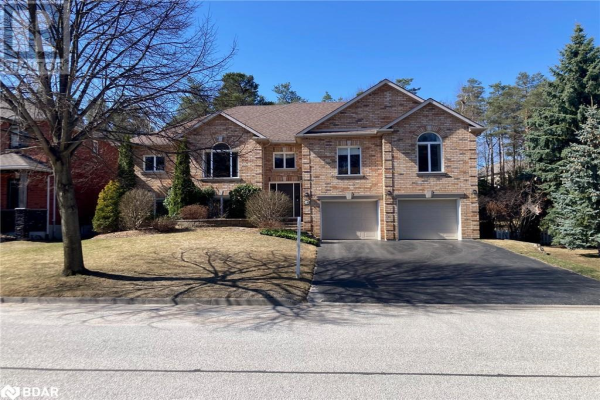 24 GROUSE Glen, Barrie