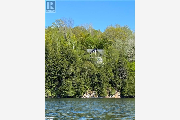 1059 LOOKOUT Road, Haliburton