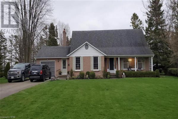1030 N WALTON AVE N Avenue N, Listowel