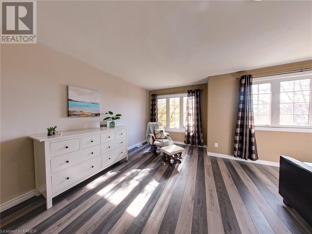 Listing 40384825 - Large Photo # 35