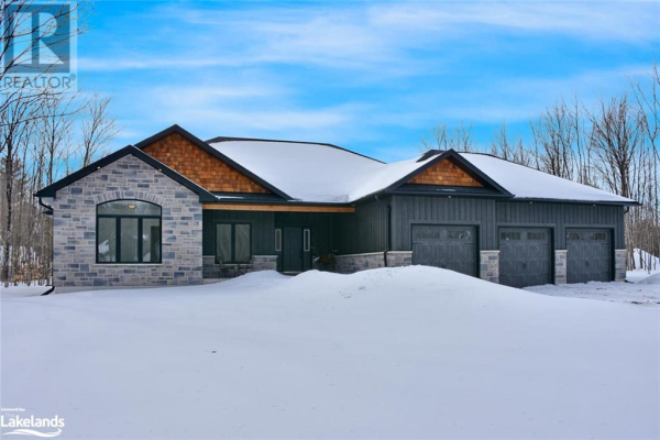 1059 XAVIER Street, Gravenhurst