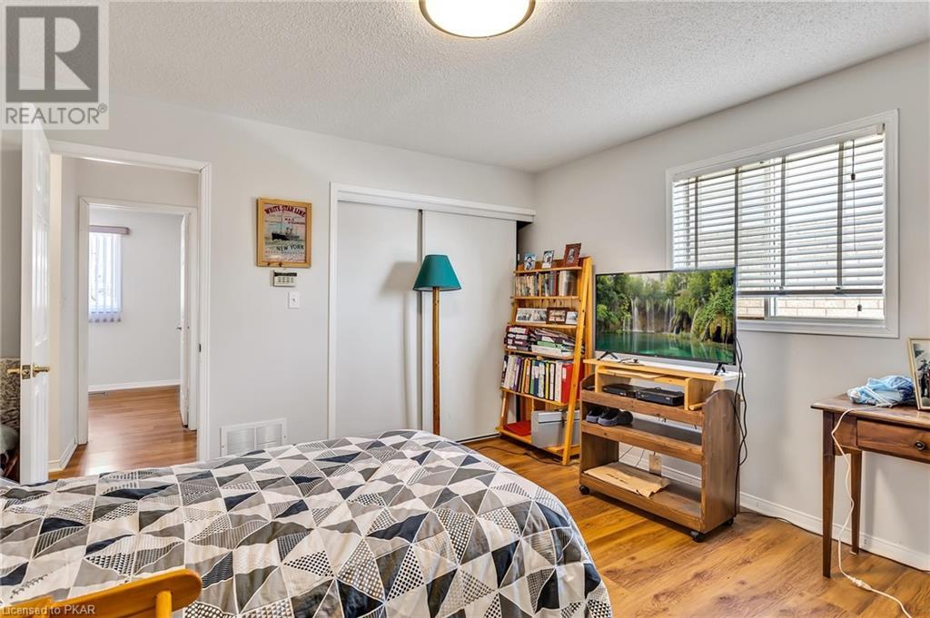 Listing 40384985 - Large Photo # 18