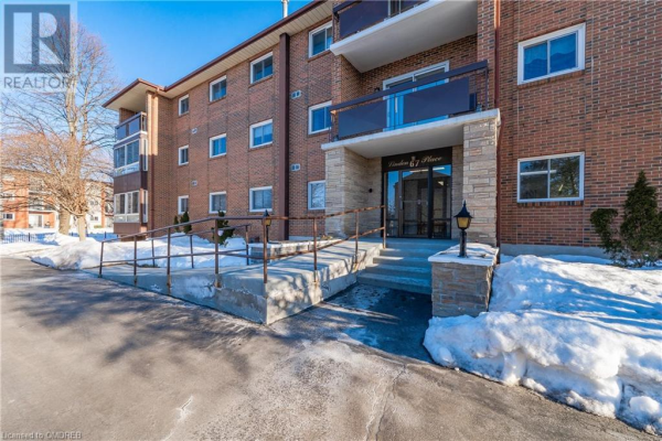 67 BRECKENRIDGE Drive Unit# 301, Kitchener