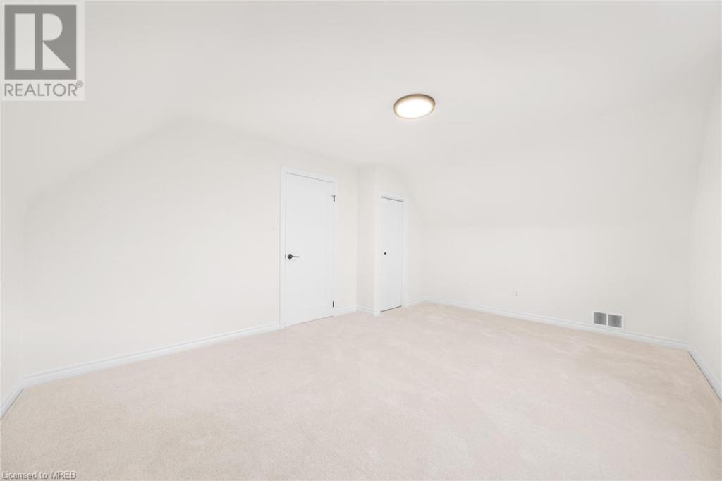 Listing 40385350 - Large Photo # 29