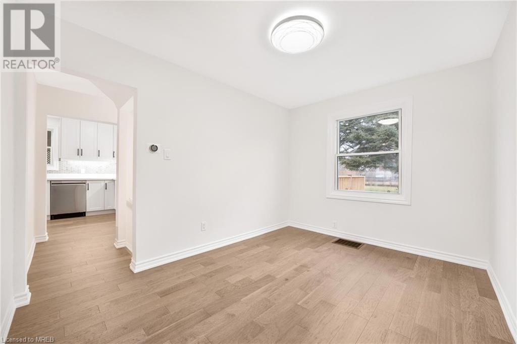Listing 40385350 - Large Photo # 17